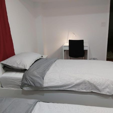 Guest House Room No 03 Mississauga Exteriör bild
